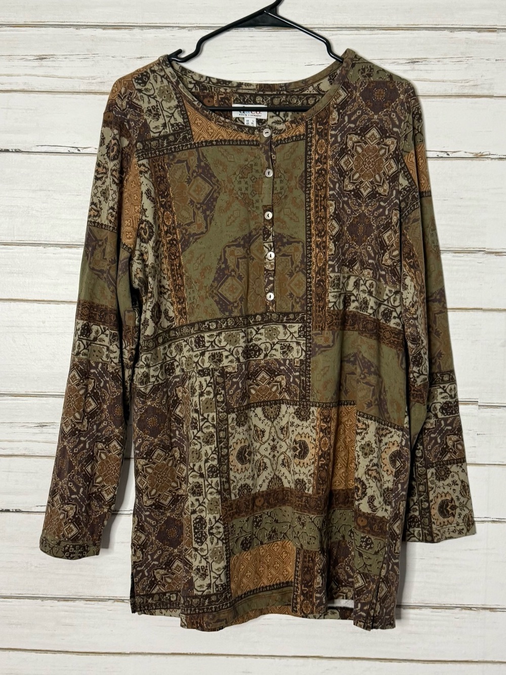d&co Denim & Company Size Large Boho Patchwork Print Long Sleeve Tunic Top